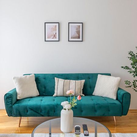 Stylish & Cozy City Center Apartment By Prestige Homes Budapest Exteriör bild